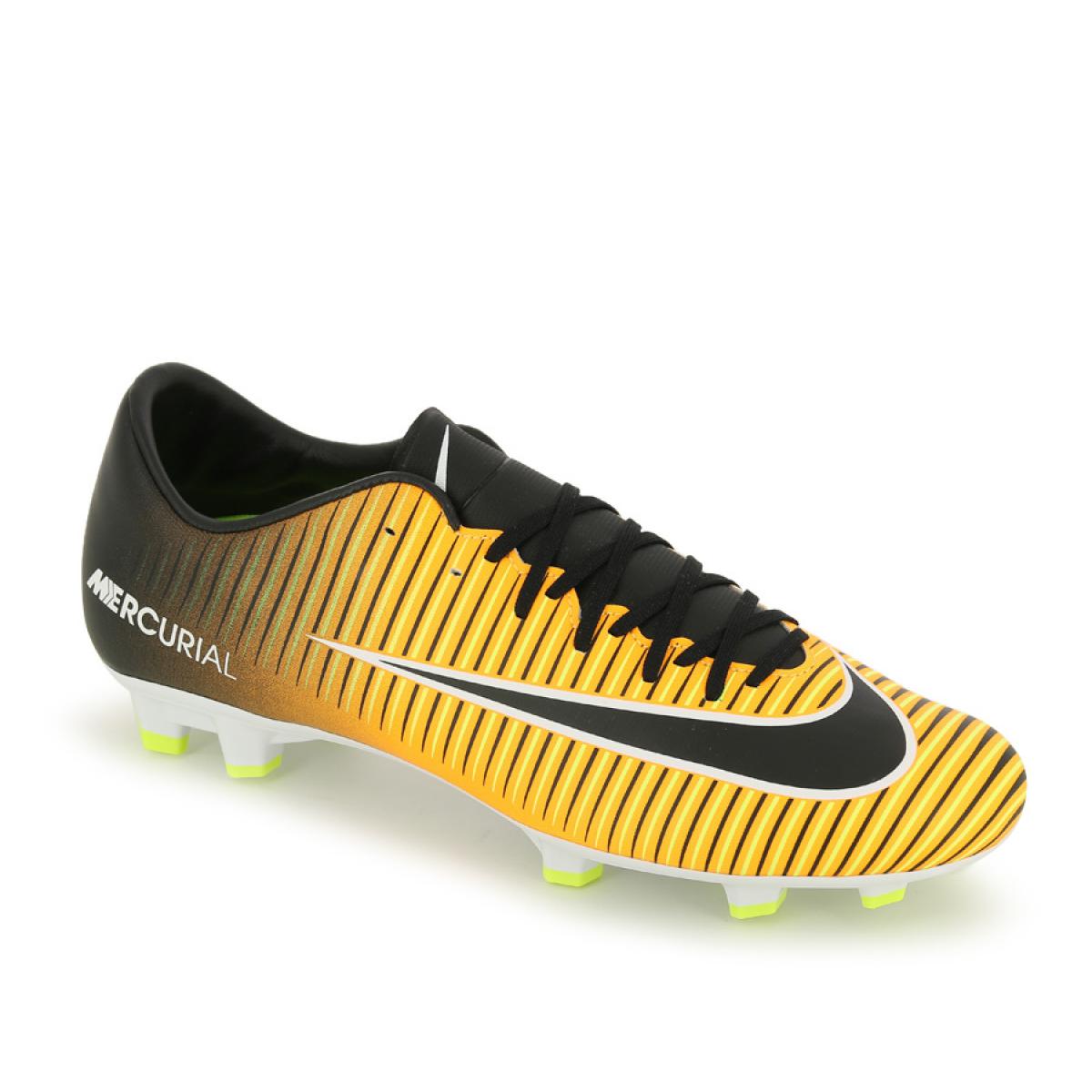 chaussure foot nike noir et or
